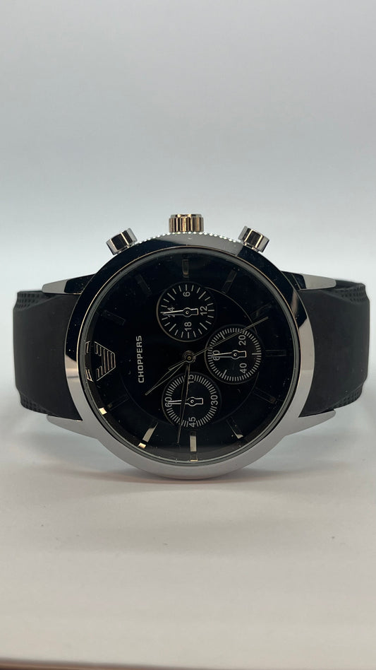 Siyah Kronograf Tasarımlı Erkek Kol Saati – Silikon Kordon, Şık ve Spor Model