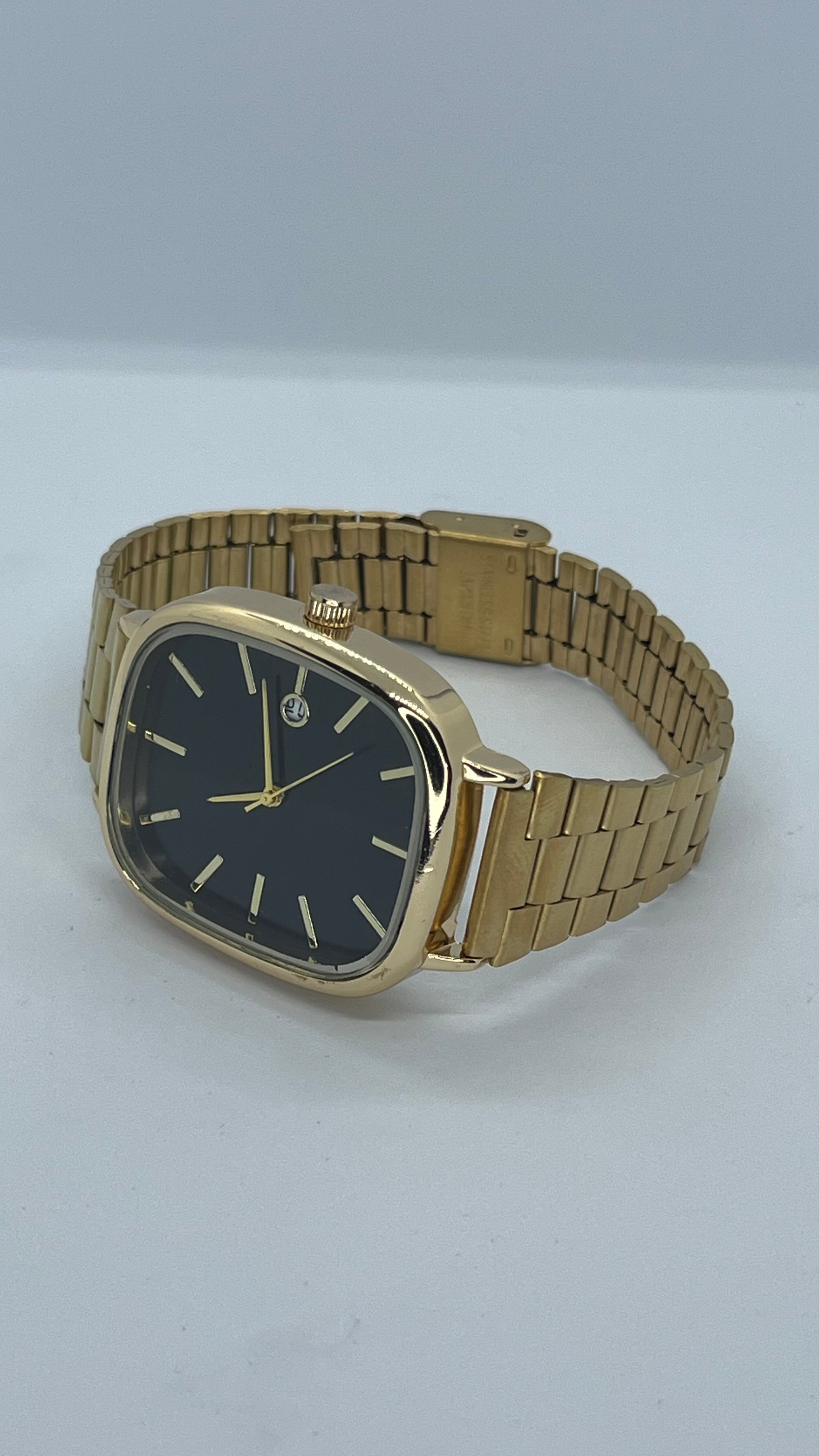 Valessi Executive Gold Black – Gold Çelik Kordon Siyah Kadran – Erkek Saati