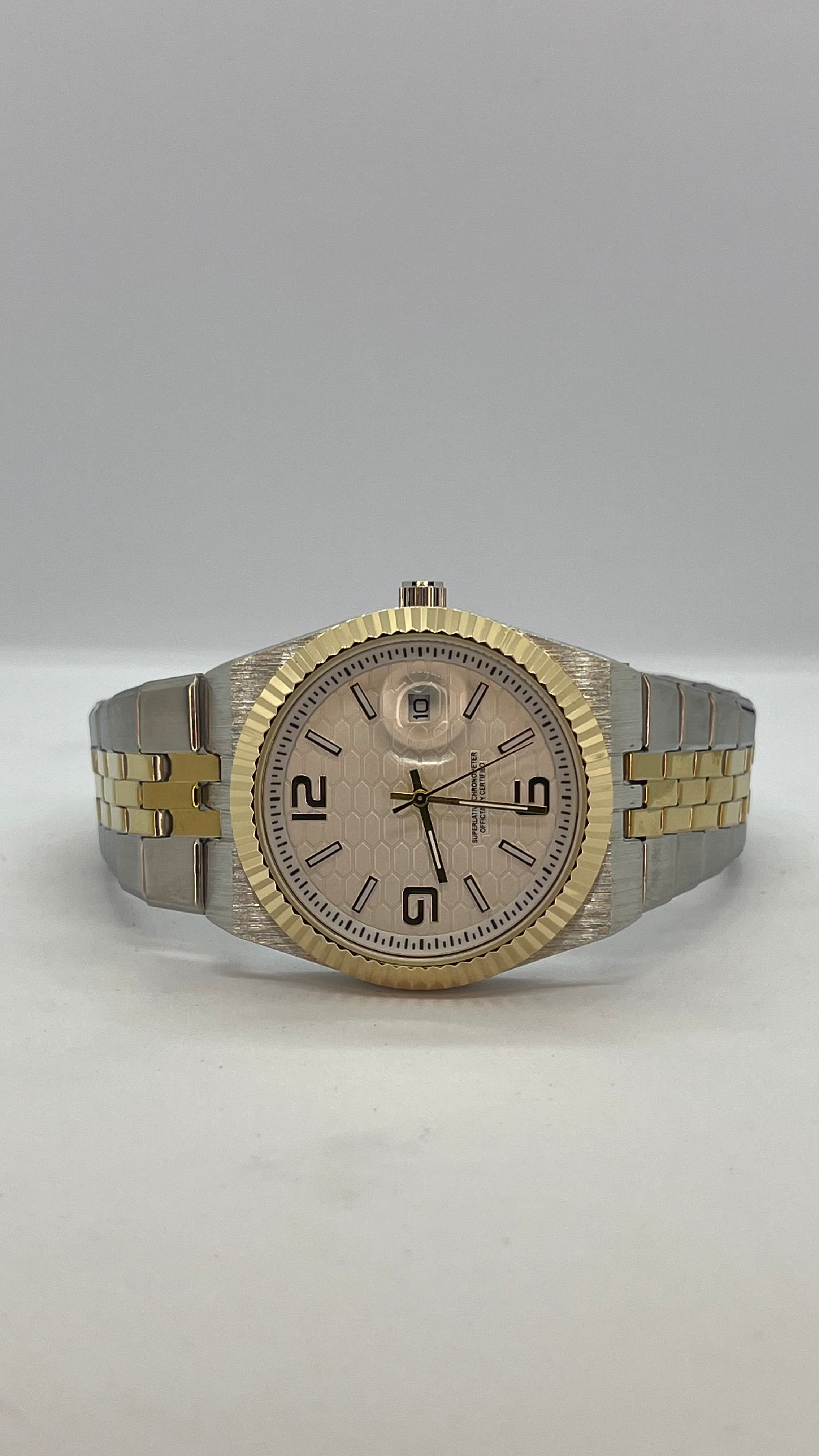 Valessi Executive Silver Gold White – Gümüş/Gold Çelik Kordon Beyaz Kadran – Erkek Saat.