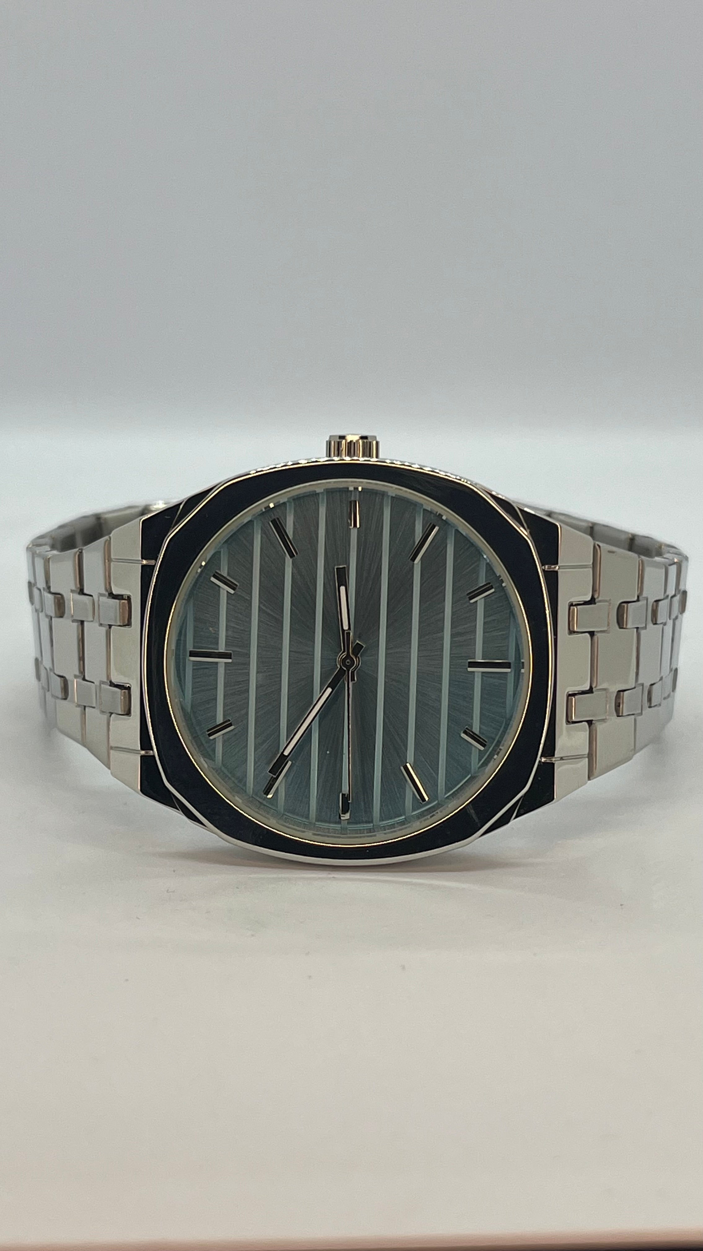 Valessi Executive Silver Blue – Gümüş Çelik Kordon Mavi Kadran – Erkek Saat