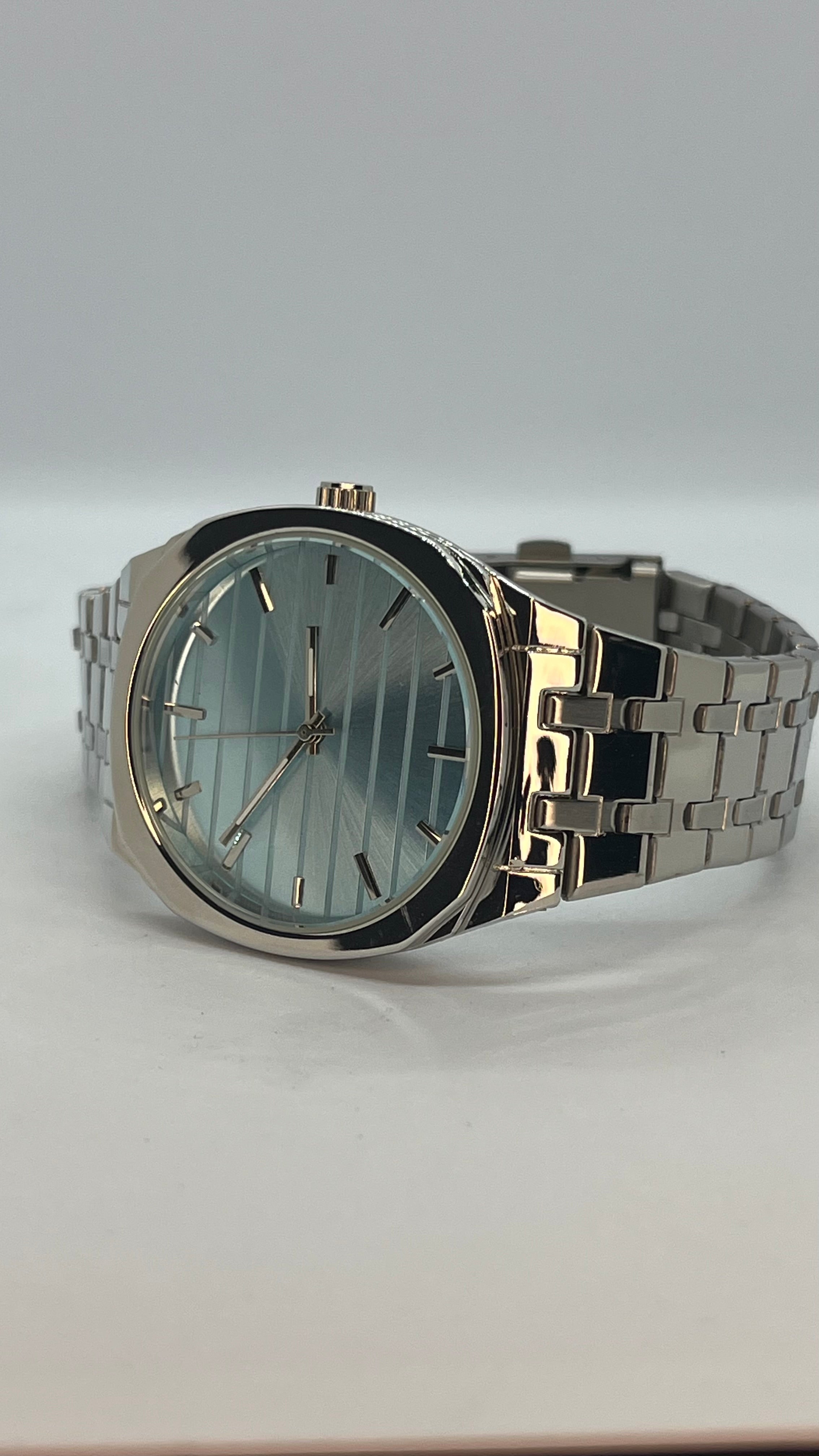 Valessi Executive Silver Blue – Gümüş Çelik Kordon Mavi Kadran – Erkek Saat