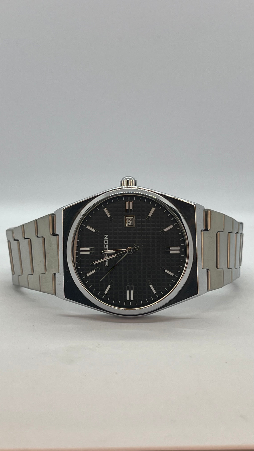 Valessi Executive Silver Black – Gümüş Çelik Kordon Siyah Kadran