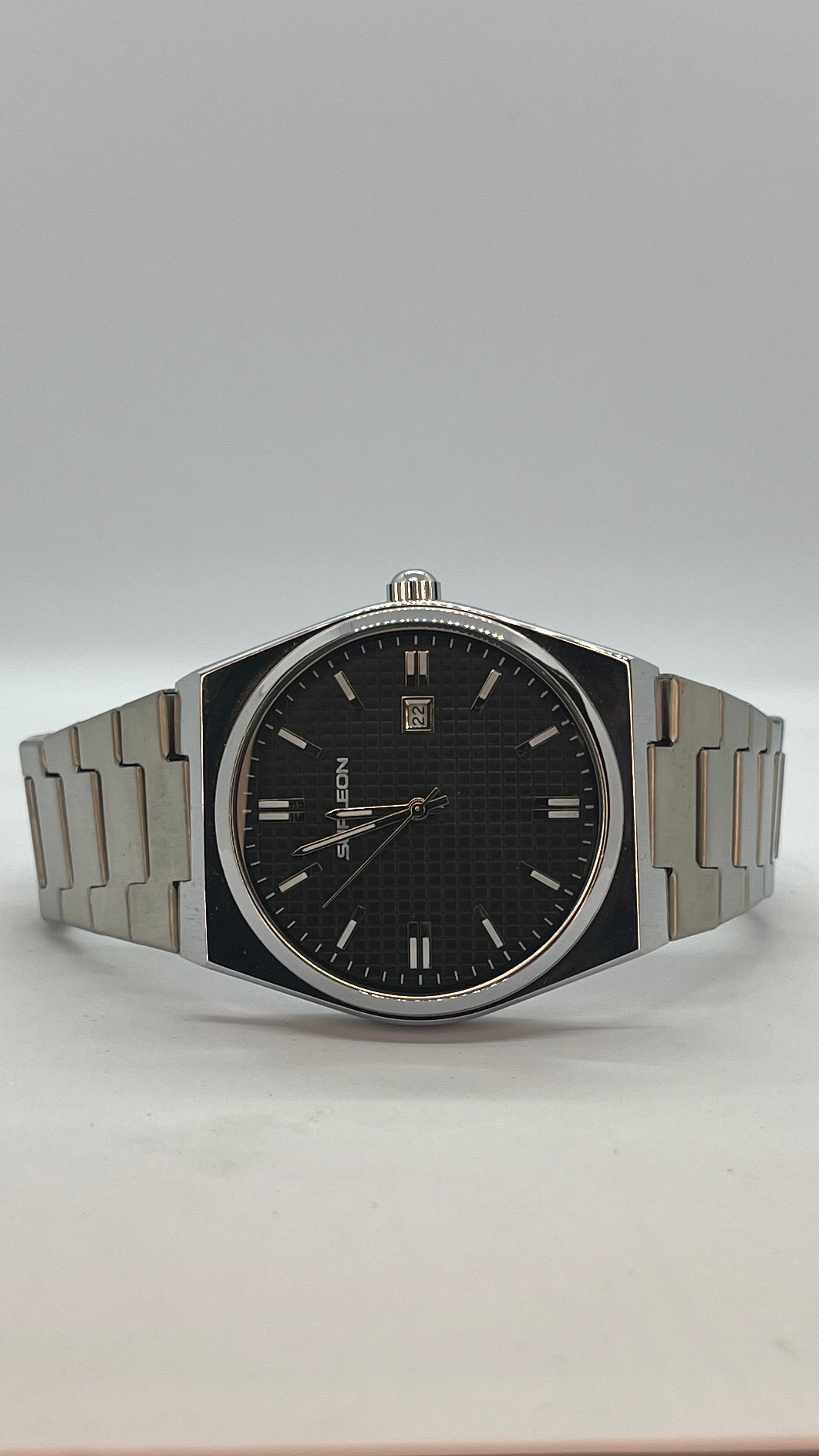 Valessi Executive Silver Black – Gümüş Çelik Kordon Siyah Kadran