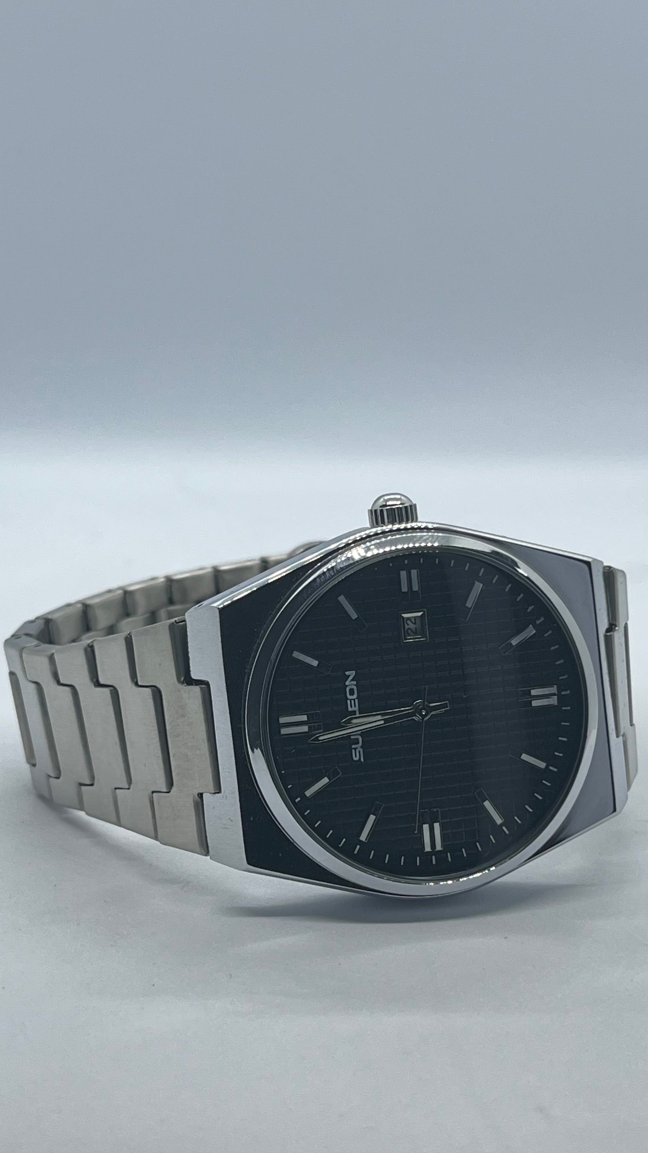 Valessi Executive Silver Black – Gümüş Çelik Kordon Siyah Kadran