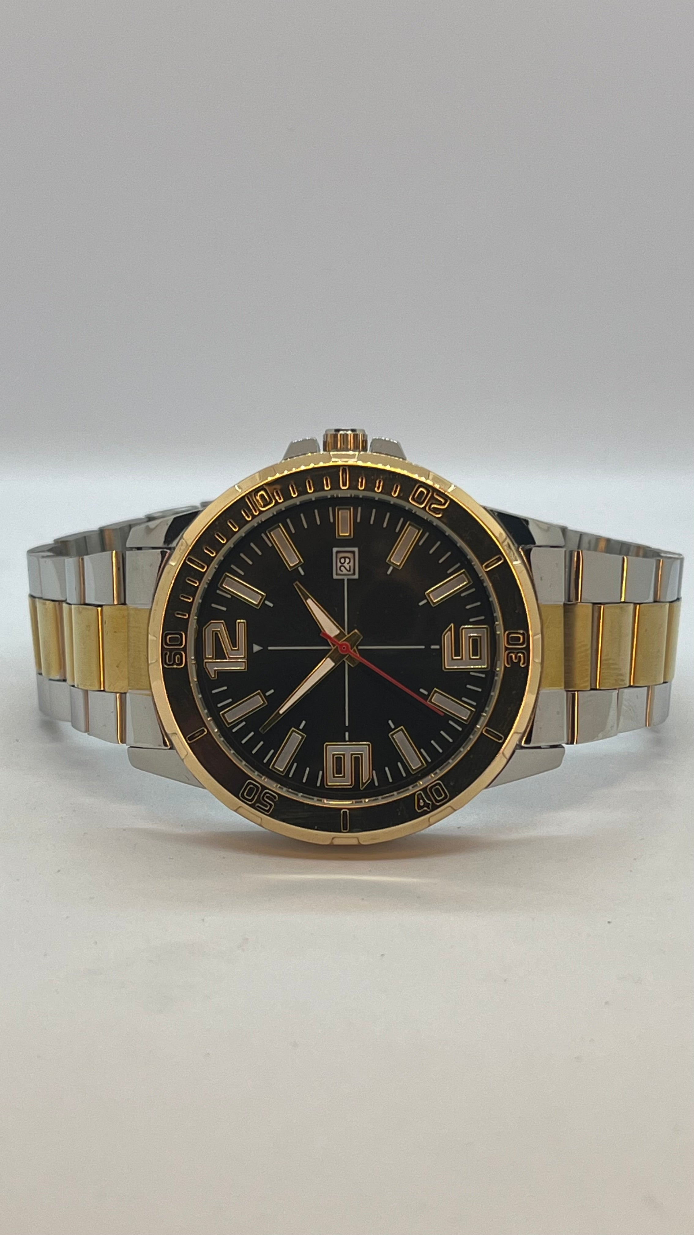 Valessi Executive Silver Gold Black – Gümüş/Gold Çelik Kordon Siyah Kadran – Erkek Saati