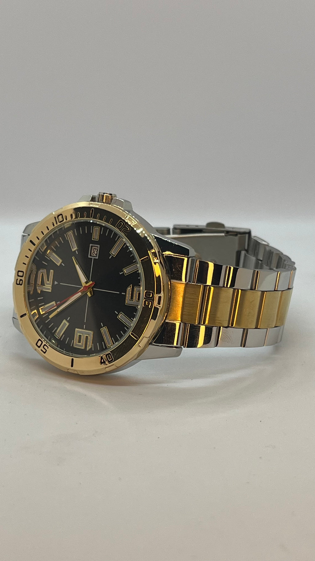 Valessi Executive Silver Gold Black – Gümüş/Gold Çelik Kordon Siyah Kadran – Erkek Saati