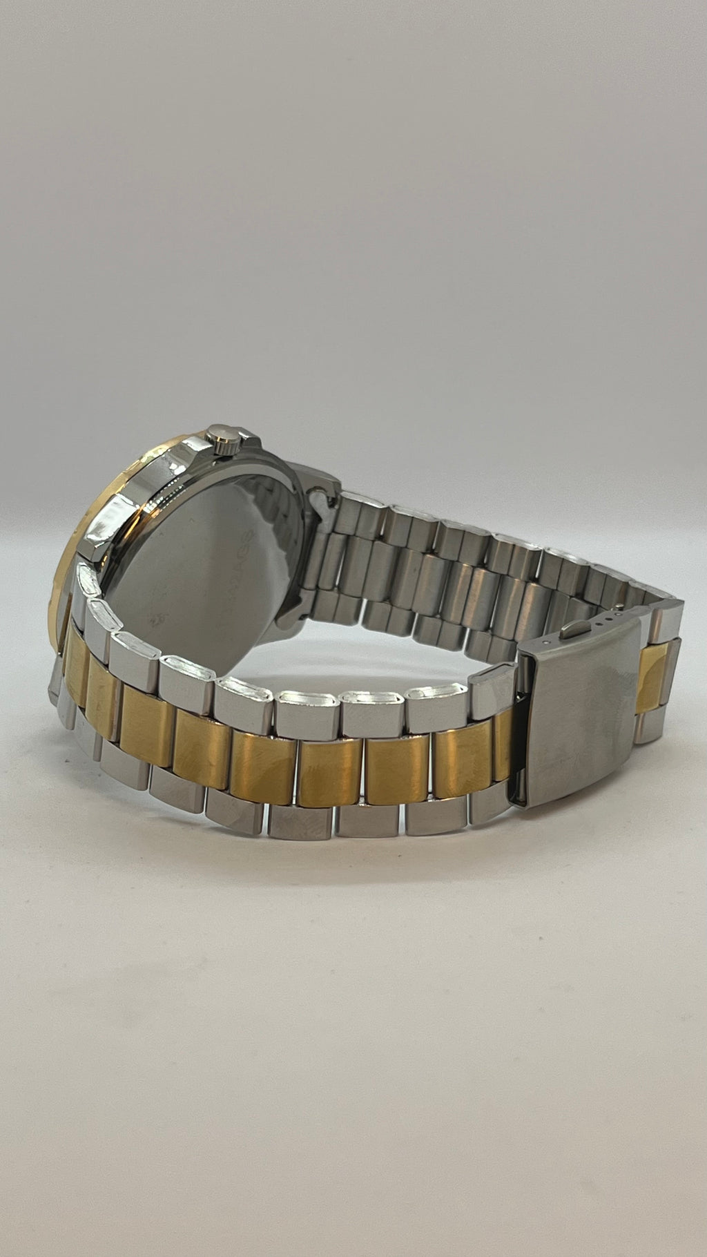 Valessi Executive Silver Gold Black – Gümüş/Gold Çelik Kordon Siyah Kadran – Erkek Saati