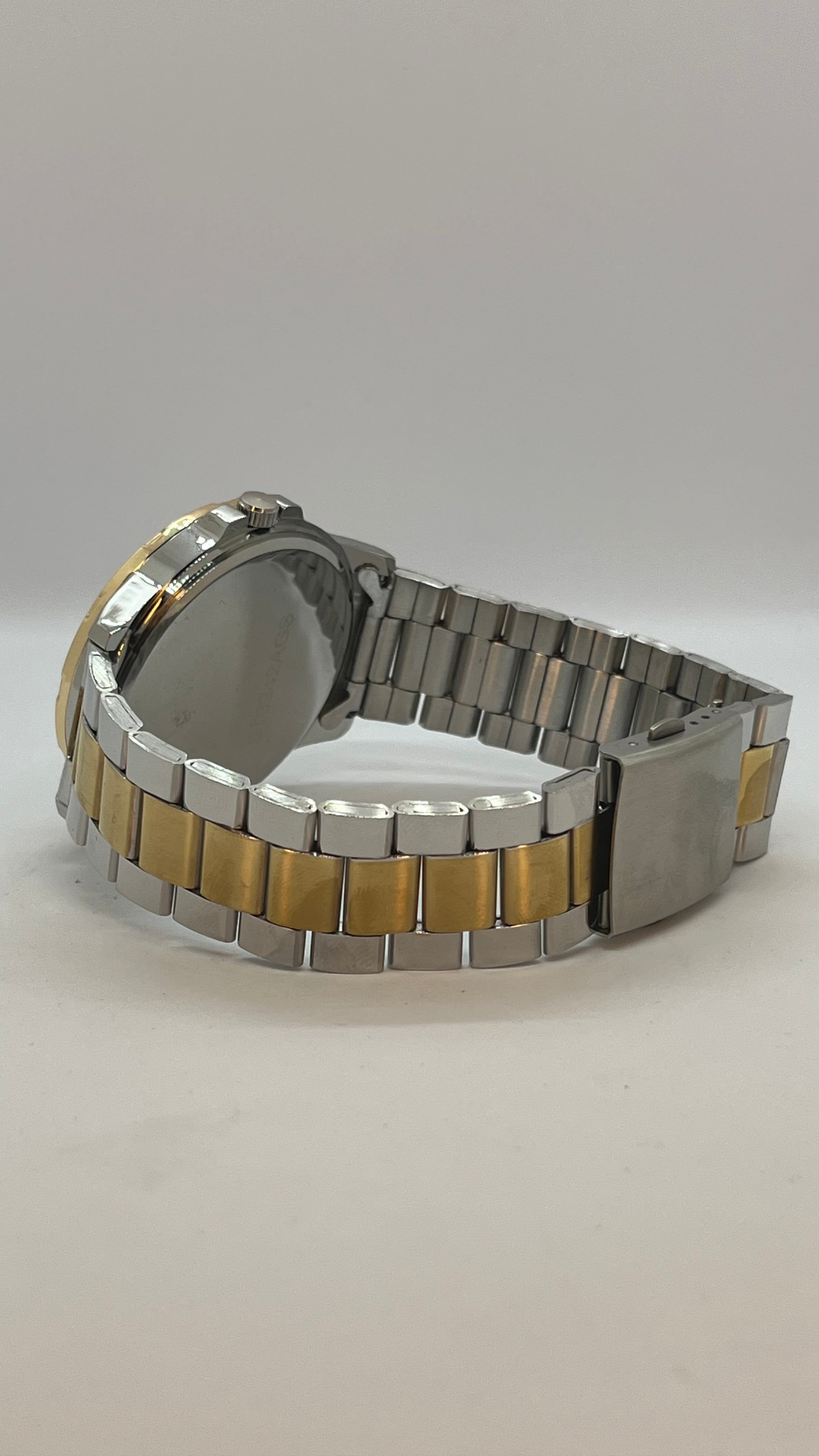 Valessi Executive Silver Gold Black – Gümüş/Gold Çelik Kordon Siyah Kadran – Erkek Saati