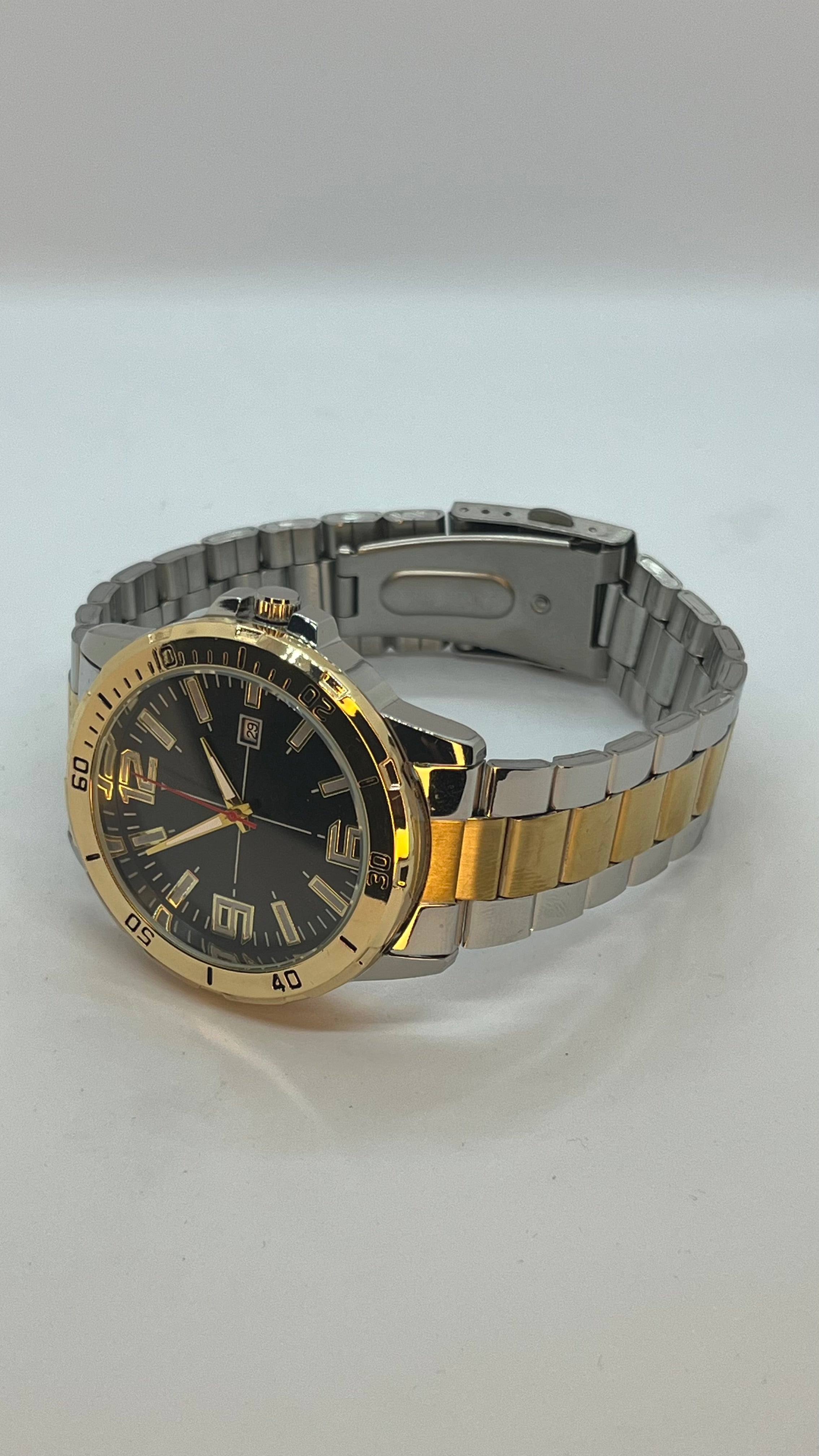 Valessi Executive Silver Gold Black – Gümüş/Gold Çelik Kordon Siyah Kadran – Erkek Saati