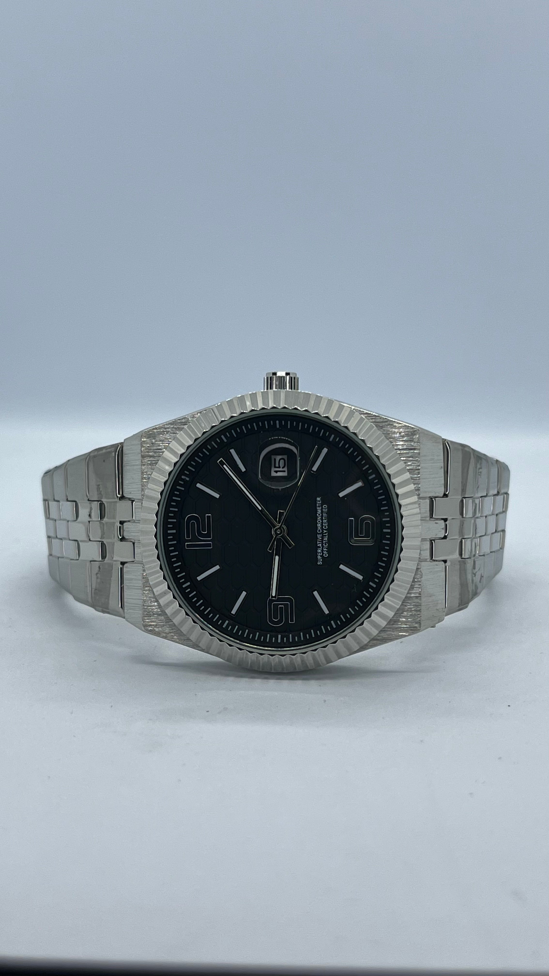 Valessi Executive Prime Silver Black – Gümüş Çelik Kordon Siyah Kadran – Erkek Saat