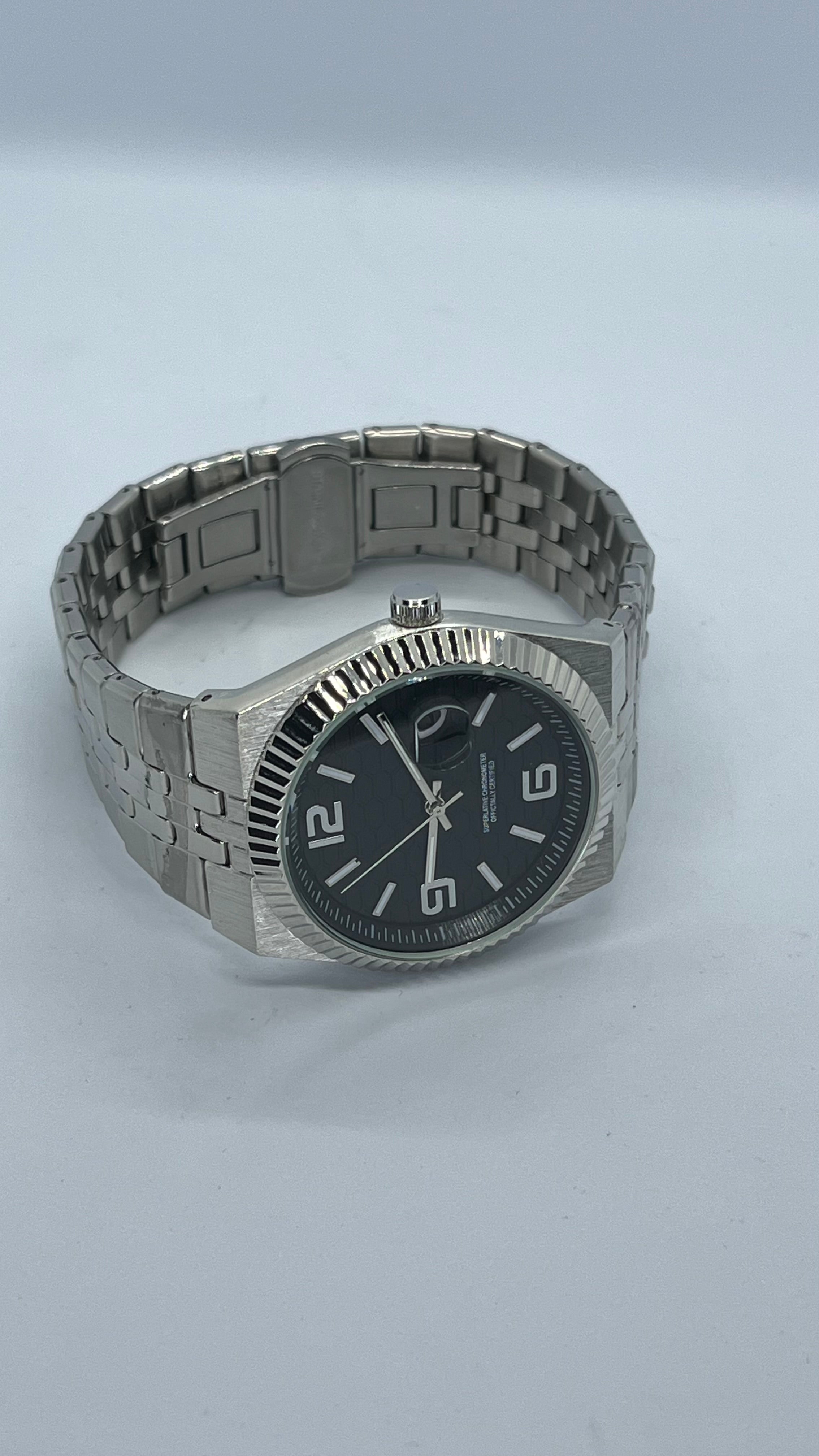 Valessi Executive Prime Silver Black – Gümüş Çelik Kordon Siyah Kadran – Erkek Saat