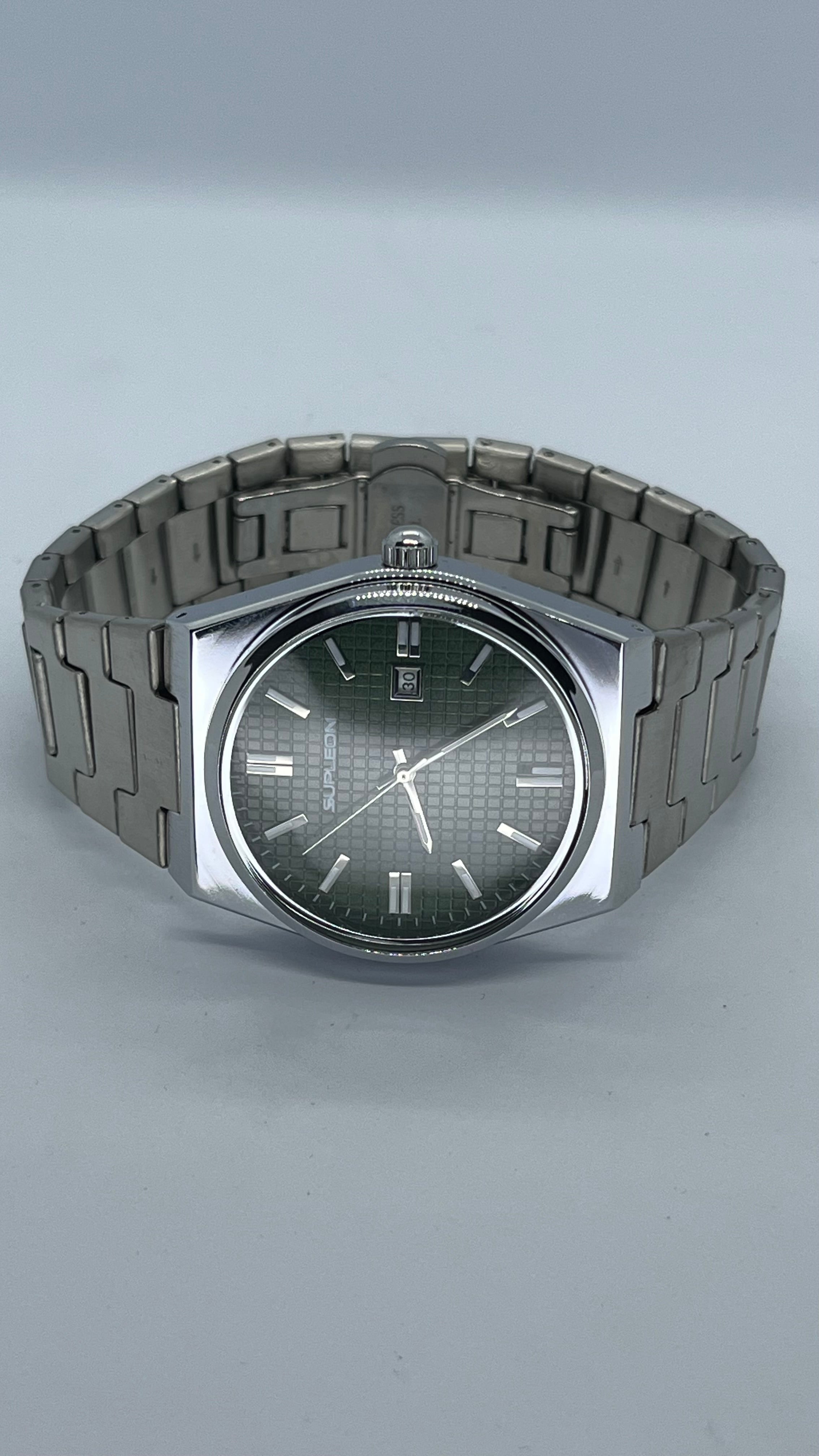 Valessi Executive Prime Silver Green – Gümüş Çelik Kordon Yeşil Kadran – Erkek Saat